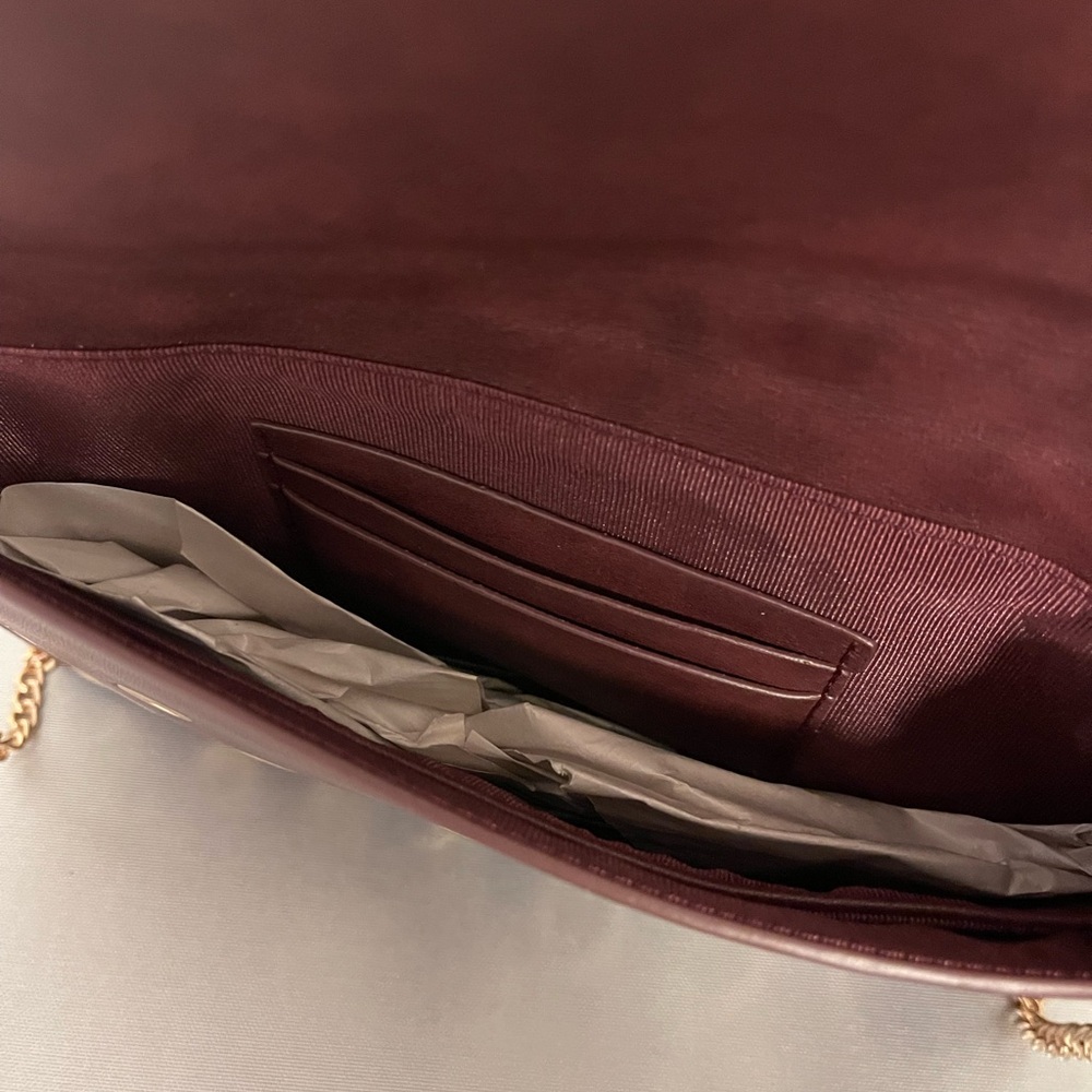 Ophelia Roe Burgundy Grommet Clutch/Crossbody Sz 10”W x 6.5”T NWT - Picture 6 of 8